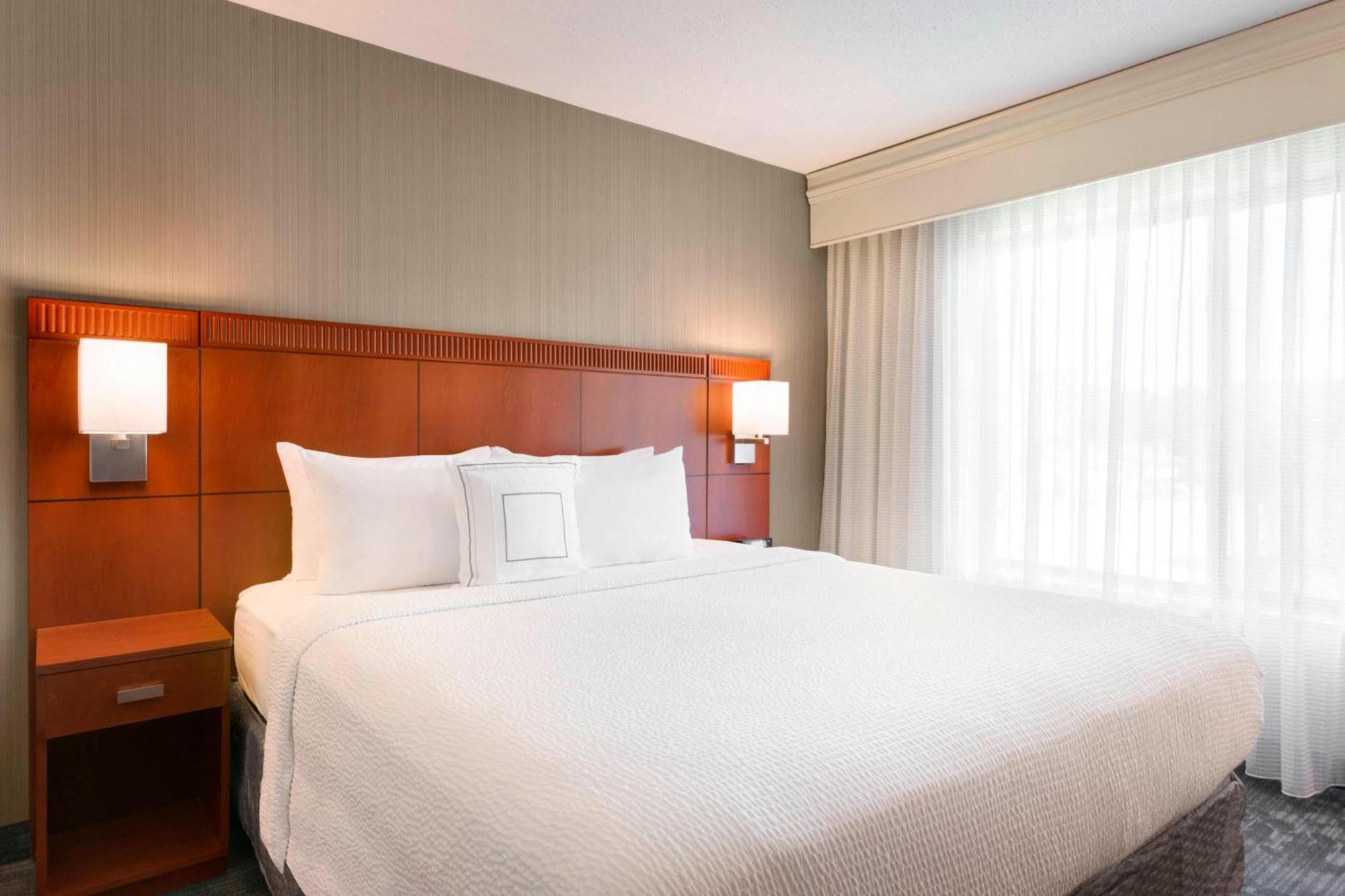 Courtyard By Marriott Bloomington Normal Otel Dış mekan fotoğraf