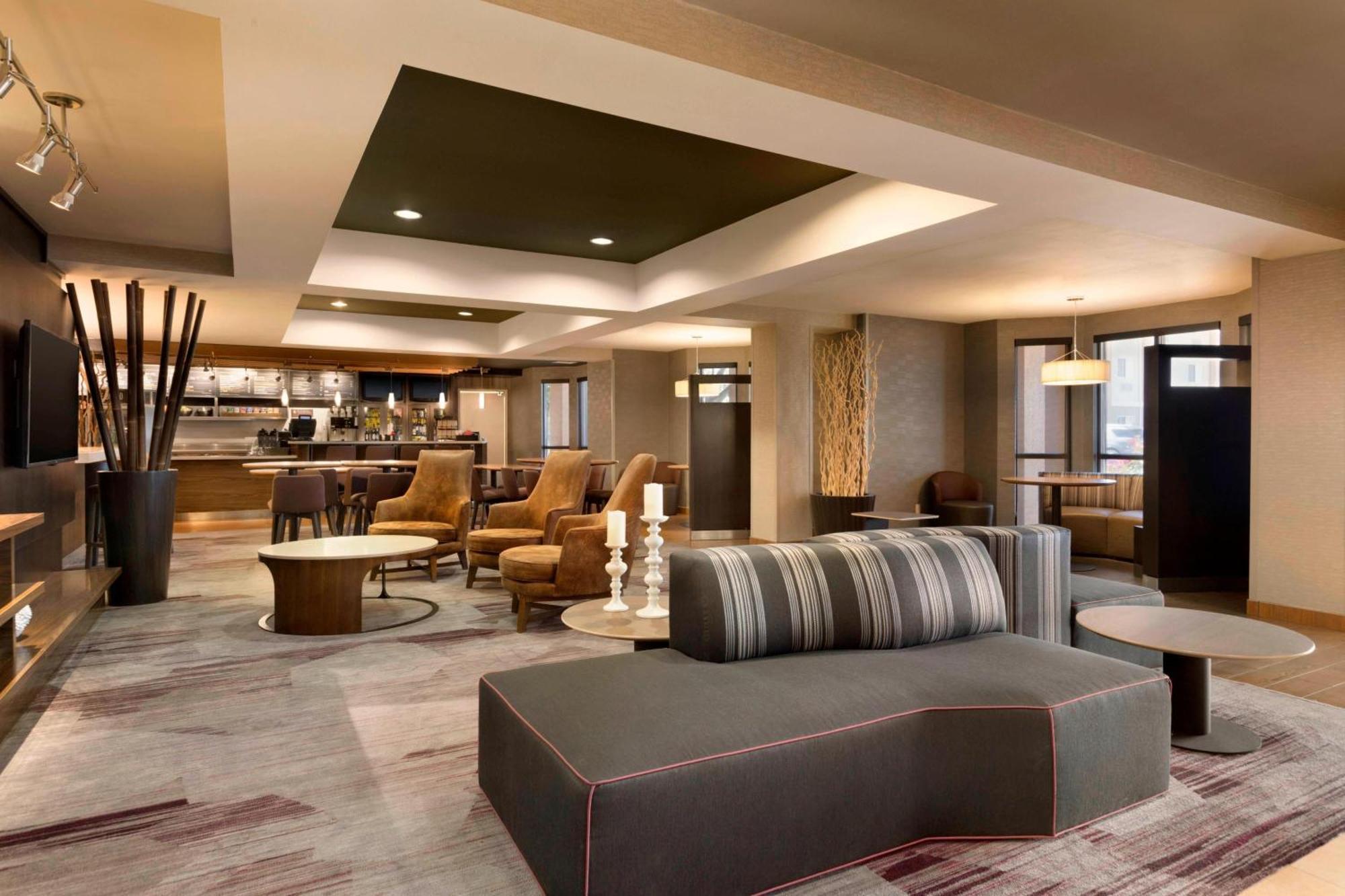 Courtyard By Marriott Bloomington Normal Otel Dış mekan fotoğraf