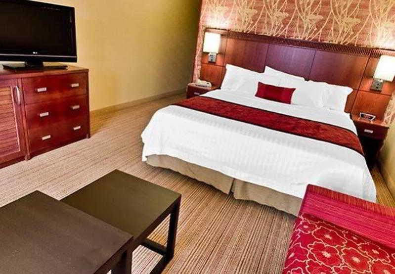 Courtyard By Marriott Bloomington Normal Otel Dış mekan fotoğraf